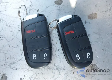 2015 Jeep Grand Cherokee Laredo z USA, uszkodzony, nr VIN 1C4RJFAG6FC788020